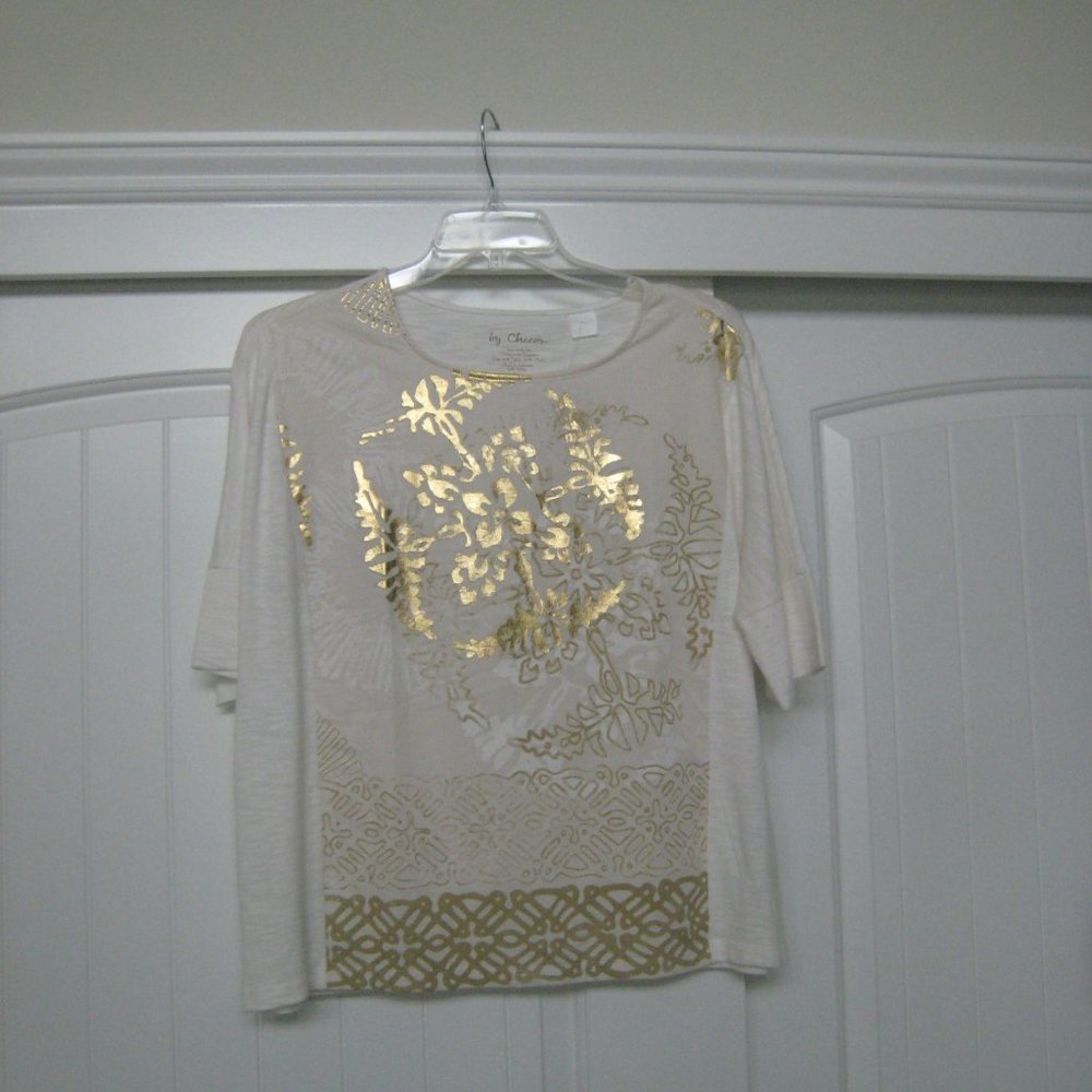 NWT Chico's Gold Print SS Knit Top